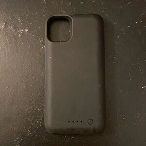 Charging phone case for iPhone 11 or XR